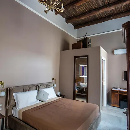 Xenia Neapolis Pensionat 4*