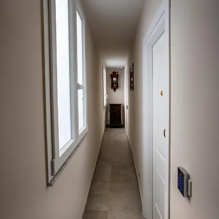 Pensión Xenia Neapolis 4*